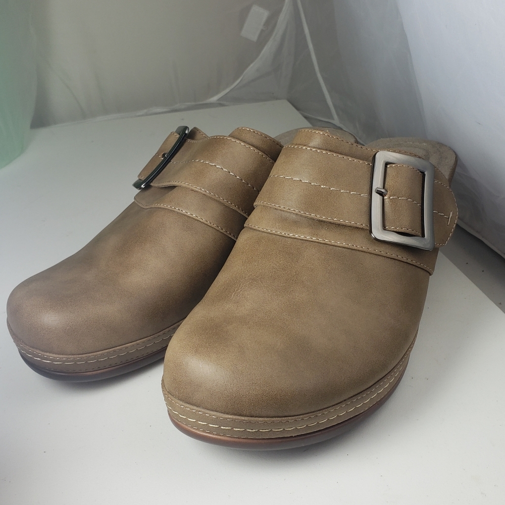 Cliffs By White Mountain Clogs - image 2